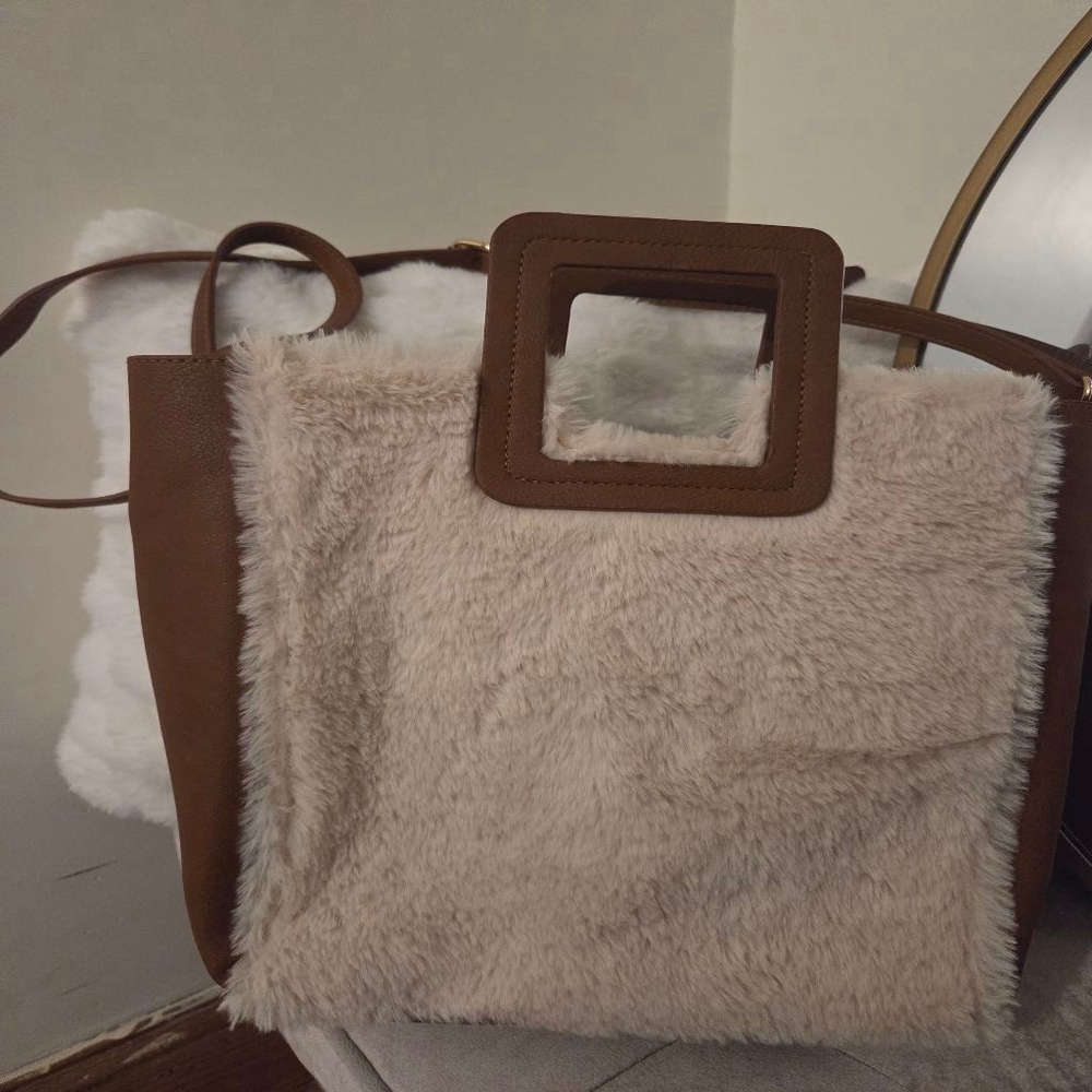 Women's FFC New York Lacy Brownp Tan Sheep Fur Sherpa Tote Bag with strap.